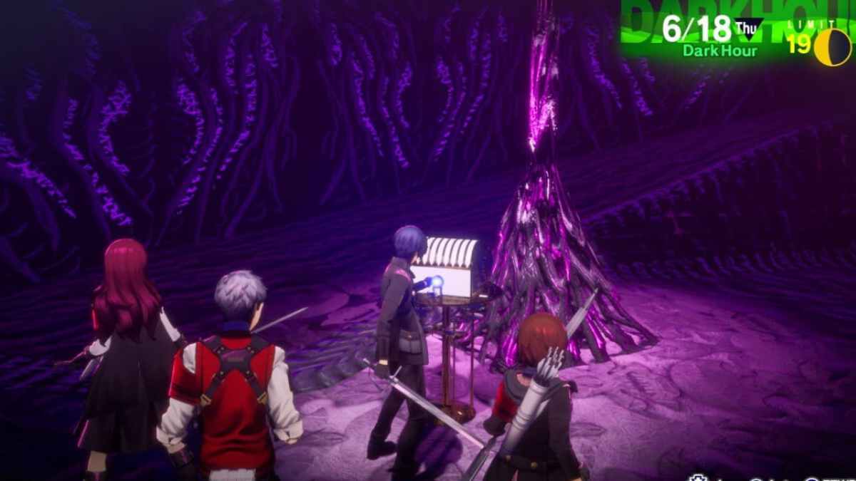 Image of Persona 3 Reload showing the chests that require Twilight Fragments.